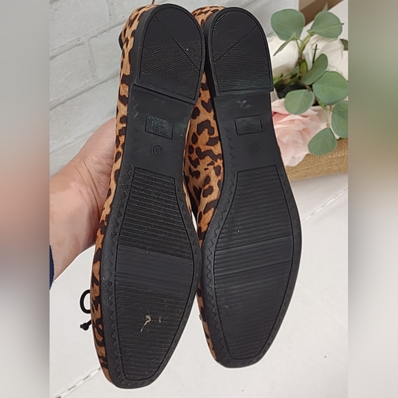 Time and Tru Leopard Print Flats with Black Trim - Picture 2 of 5